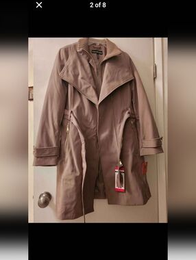New womans size Medium brown belted Trench coat
